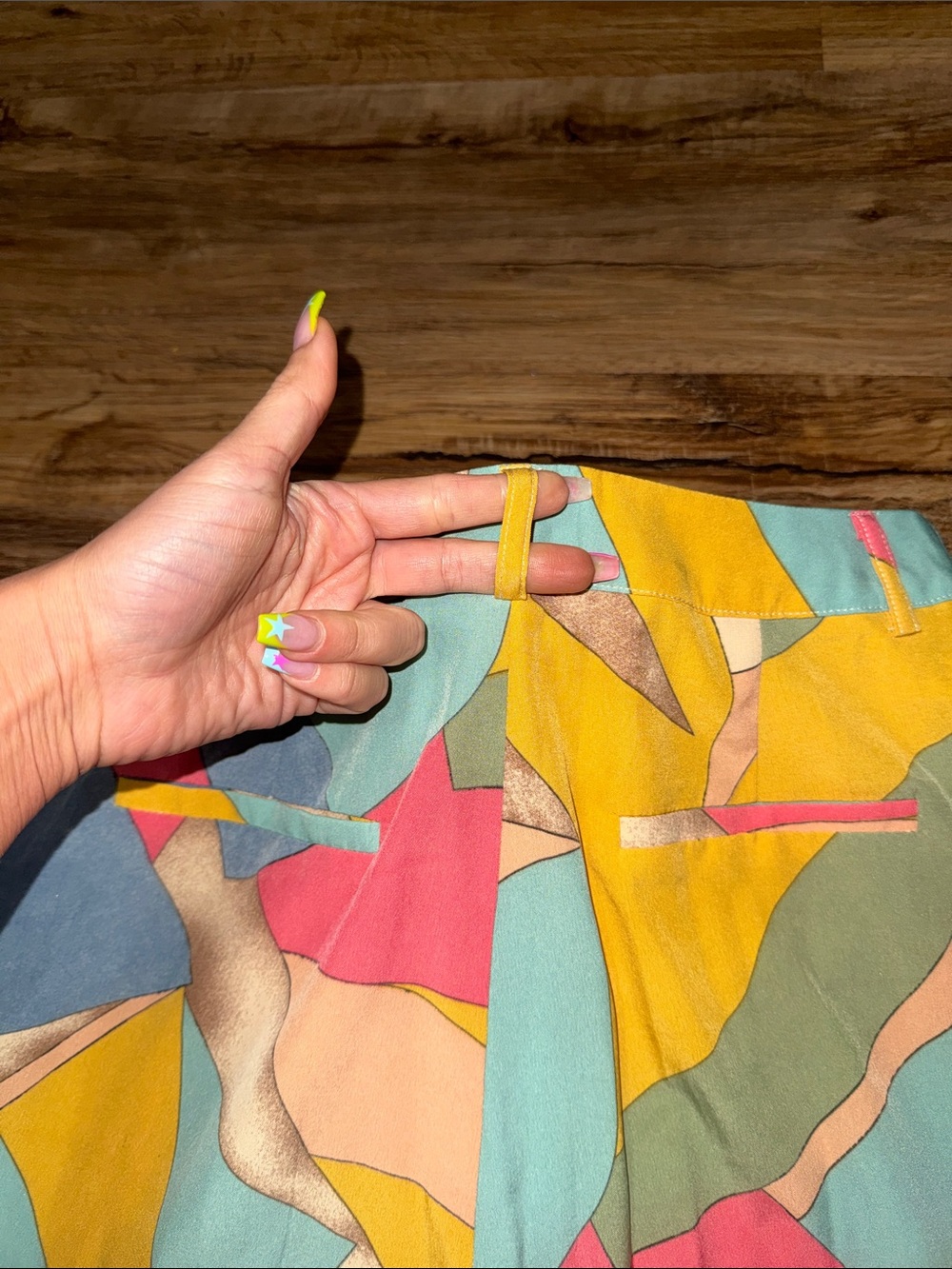 Colorblock Wide-Leg Pants - Picture 11 of 12